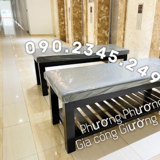 Giường spa chân gỗ