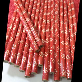 Bút chì chuốc. Mua 10 bút tặng 2 đồ chuốc.Mua 100 bút chì tặng 30 chuốc