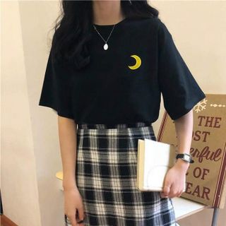 Áo thun tay lỡ form rộng