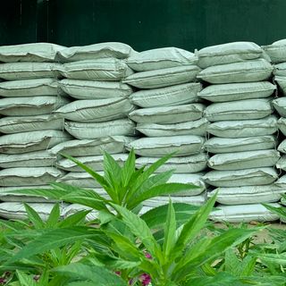 Phân Bón Hữu Cơ Vi Lượng Green Bio giàu trung vi lượng tự nhiên