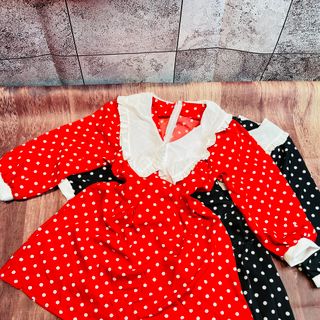 Váy viền cổ bèo