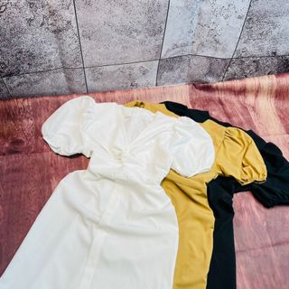 Váy body xoắn ngực