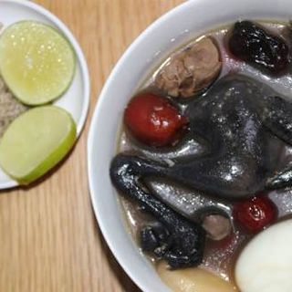 trang trại thịt gà ác nguyên food chuyên cung cấp sĩ thịt gà ác tiềm thuốc bắc trên toàn quốc