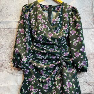 Váy hoa tay dài mùa xuân