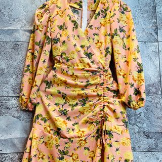 Váy hoa tay dài mùa xuân