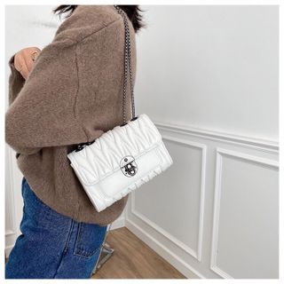 Túi đeo vai trần chỉ khóa xoay