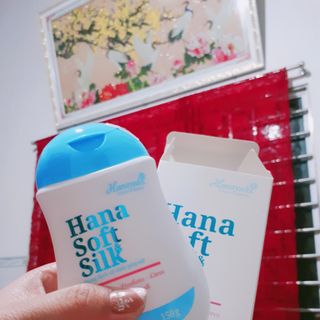 Dung dịch vệ sinh Hana Soft Silk
