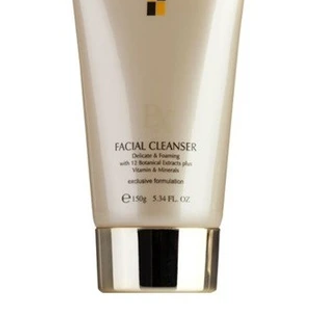 Sữa rửa mặt Chantelle Facial Cleanser - 150 gam từ Úc