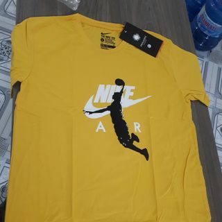 Áo Thun không cổ lê vít
