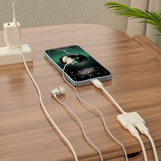 Jack Chuyển Đổi Borofone BV12 Lightning 2 in 1 - 1 Đầu Sạc Lightning, 1 Đầu Tai Nghe 3.5