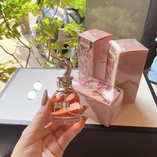 NƯỚC HOA KARRI 002