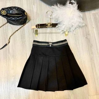 Váy xếp ly hàng QC