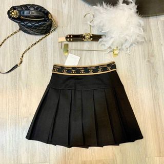 Váy xếp ly hàng QC