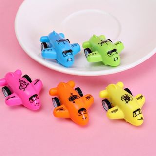 Máy bay đồ chơi đủ màu sắc