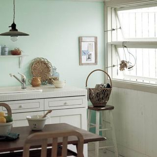 Giấy dán tường Nhật Bản cao cấp LilyColor