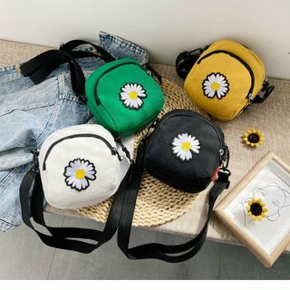 TÚI ĐEO HOA CÚC SIÊU HOT ĐỦ MÀU GIÁ SỈ