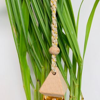 TINH DẦU SẢ CHANH TREO XE 10ML. THIÊN NHIÊN KHÔNG PHA HÓA CHẤT. XÔNG PHÒNG, KHỬ MÙI, THANH LỌC KHÔNG KHÍ.