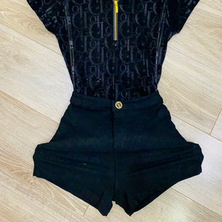 Lưới cổ trụ hàng Quảng Châu