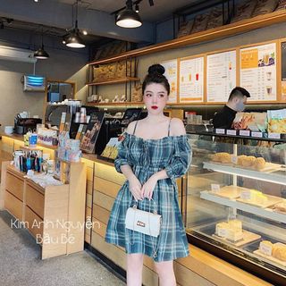 [ SỈ ] Đầm Caro Kate Xanh Dáng Xòe Trễ Vai Đính Nơ Ngực Tiểu Thư