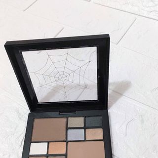 Bộ phấn mắt kẻ mài