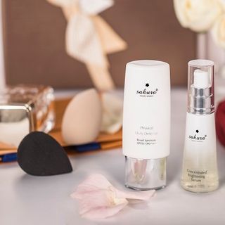 Bộ Dưỡng Trắng Da Và Ngăn Ngừa Sạm Nám Sakura Brightening Set giá sỉ