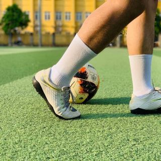 Tất đá bóng, thể thao feeture,s vớ dài chống trơn trượt nam nữ - tất dệt kim dày dặn, không lưu mùi loại cổ lửng