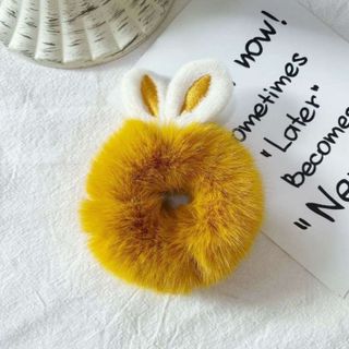 Buộc tóc nữ