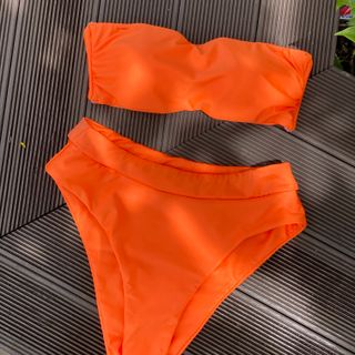 BIKINI HAI MẢNH