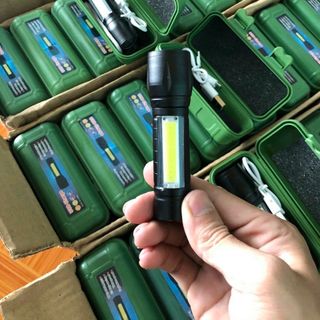 Đèn pin mini chiếu sáng