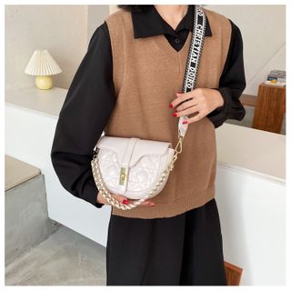 Túi đeo chéo nữ da mềm kiểu dáng bán nguyệt phối quai xách thời trang