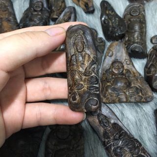 Mặt dây chuyền Trầm Hương size 30 X 45 mm