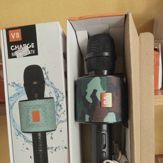Mic kèm loa v8