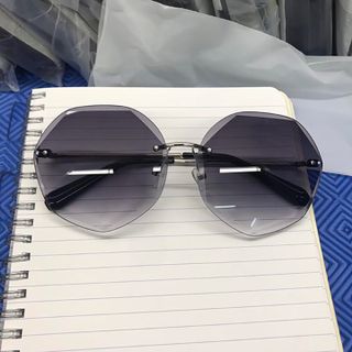 Mắt Kính Mát Nữ Đẹp 2021, Mắt Kính râm nữ thời trang cao cấp - Kính đa giác nữ gọng kim loại