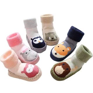 Giày tất tập đi cổ cuộn chống trơn cho bé (giao mẫu ngẫu nhiên)