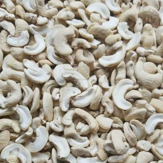 Hạt điều tươi bể đôi .