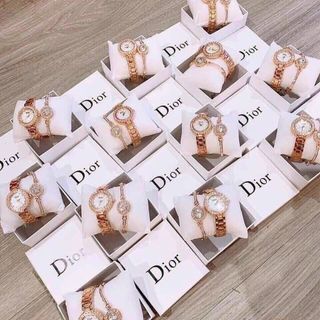 [ ] Set đồng hồ kèm vòng có hộp