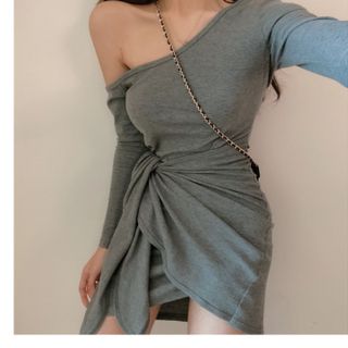 ĐẦM THUN TRỄ VAI THẮT EO