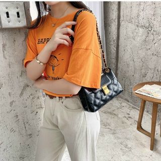 Túi Trần Trám Khoá Vuông Da Bóng mini