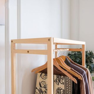 Kệ Shelf Hanger - Màu gỗ (NỘI THẤT KIỂU HÀN)_ An Furniture giá sỉ