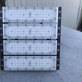 Đèn LED pha module công suất 200w cao cấp