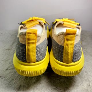Giày Sneaker Vàng