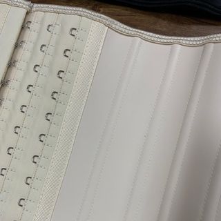 Gen nịt bụng latex italia 25 xươnv
