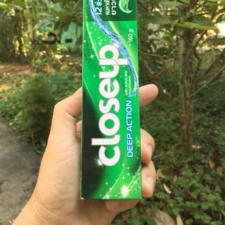 Kem đánh răng Closeup Thái Lan 160g
