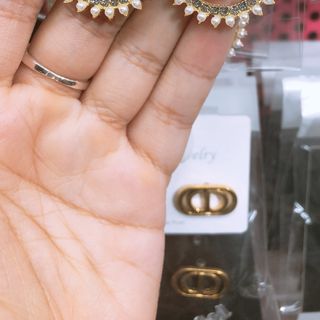 Khuyên tai hot trend