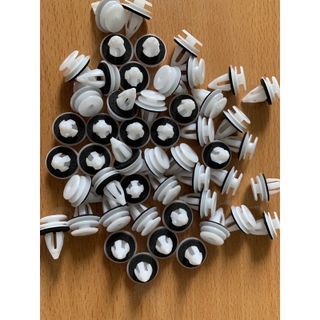 Bộ 50 chốt tappi , đinh tán dùng cho cửa xe ô tô ( )