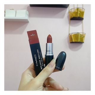 Son môi mác truyền thống