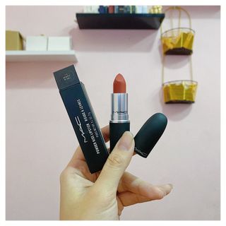 Son môi mác truyền thống