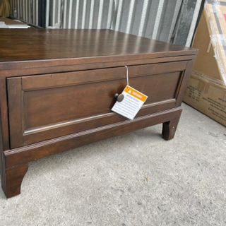 Bàn sofa gỗ tự nhiên.