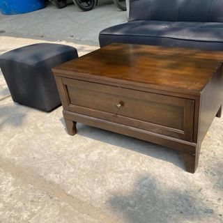 Bàn sofa gỗ tự nhiên.