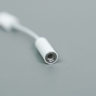 Cáp Chuyển Đổi Iphone Lightning Sang 3.5mm Có Mic Chơi Game, Nghe Gọi, Jack chuyển Iphone
